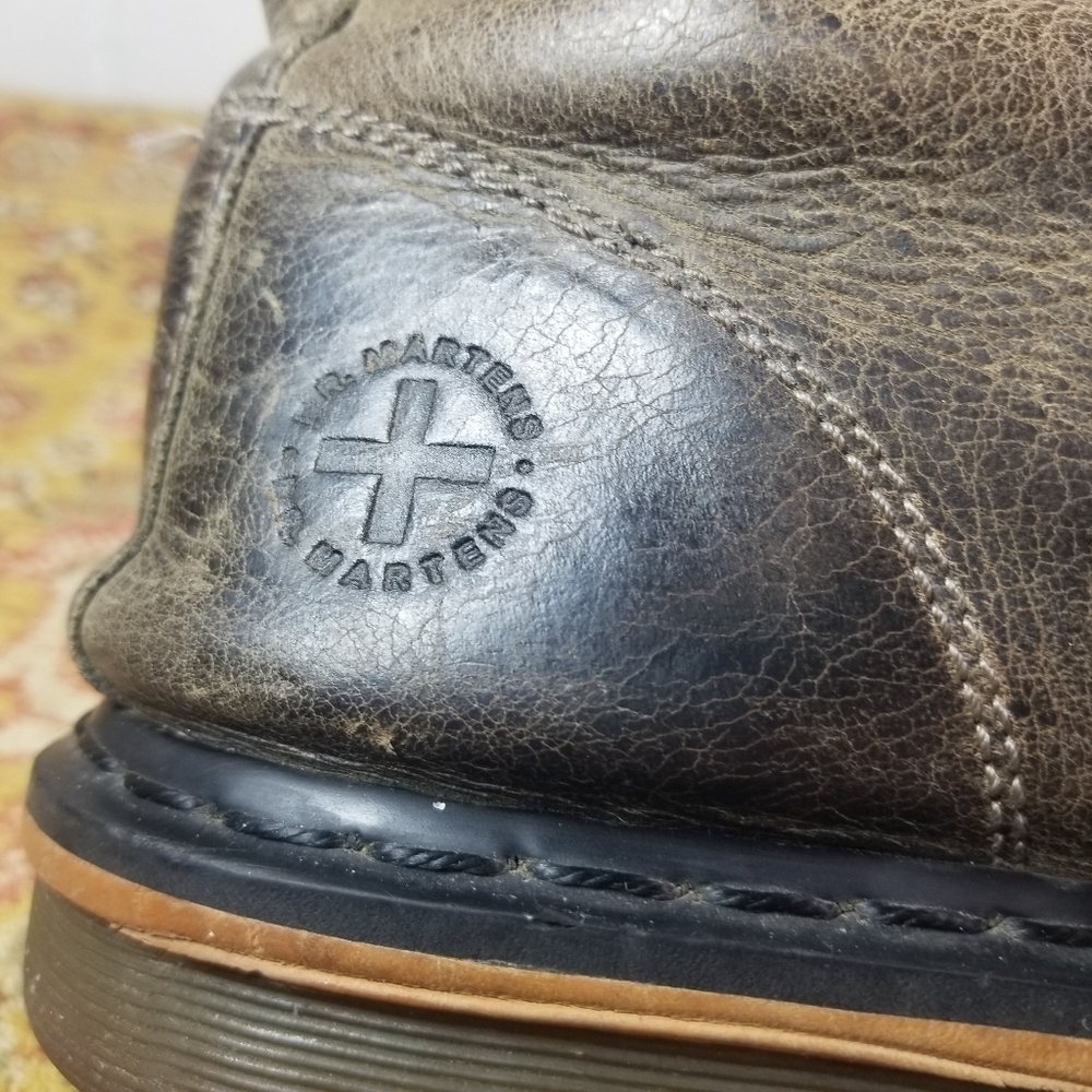 Dr Martens Pier distressed leather mens boots - Picture 13 of 14